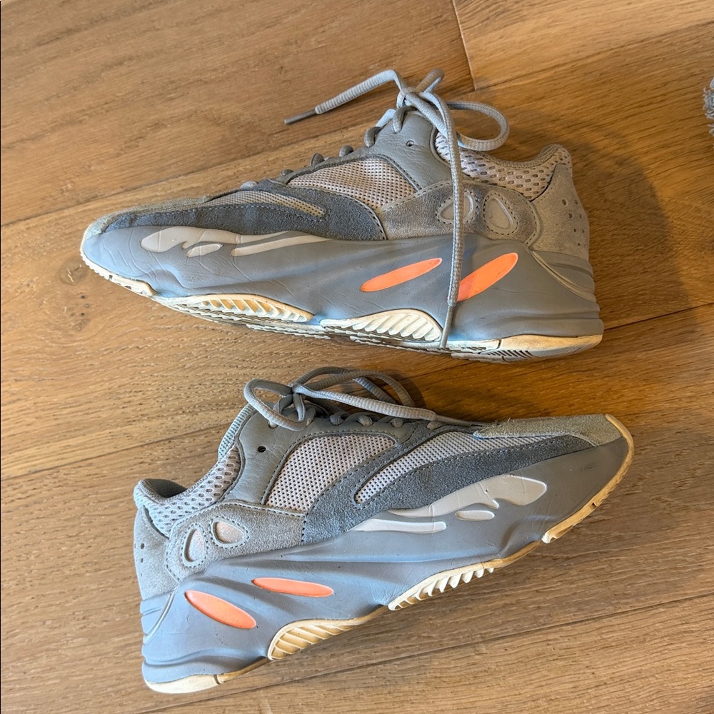 adidas Yeezy Boost 700 Analog
